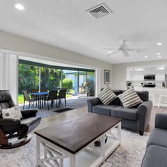 1st Ave Beach House
