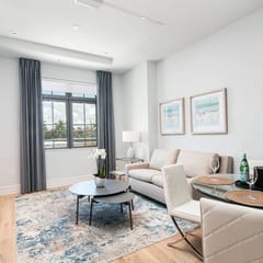 SoCe Flats 205