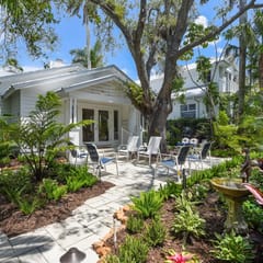 Olde Naples Oasis