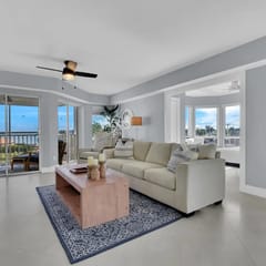 Grand Bay 401