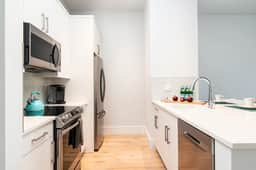 SoCe Flats 207