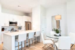 SoCe Flats 206