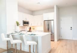 SoCe Flats 304