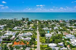 Olde Naples Oasis