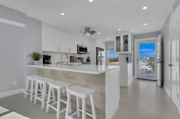 Grand Bay 401