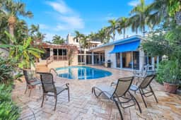 Palm Cove Retreat