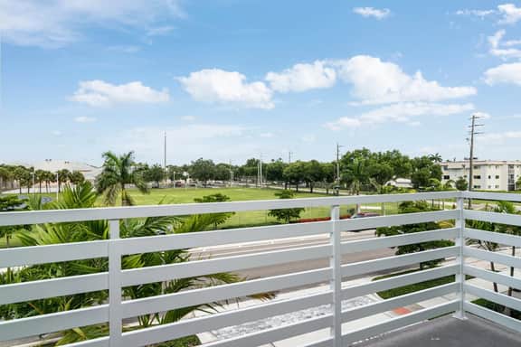 SoCe Flats 210