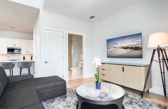 SoCe Flats 210