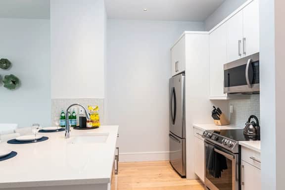 SoCe Flats 305
