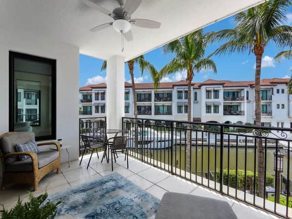 Naples Bay Resort Residence 222
