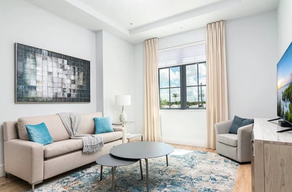 SoCe Flats 207