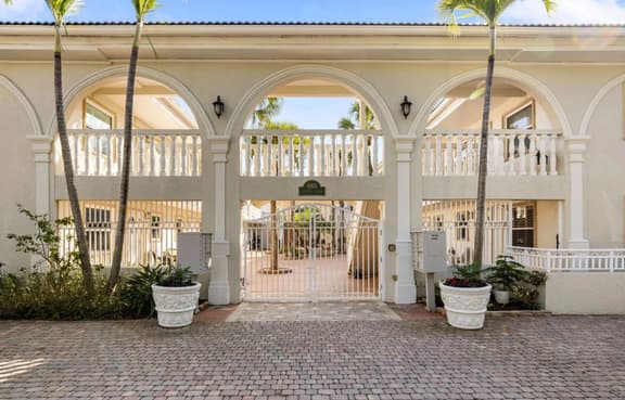 Castleton Gardens 204