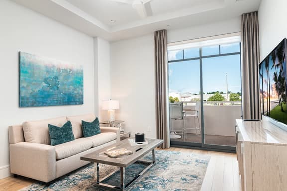 SoCe Flats 206