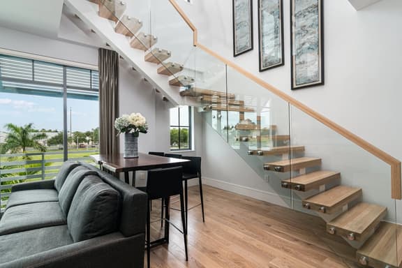SoCe Flats 210