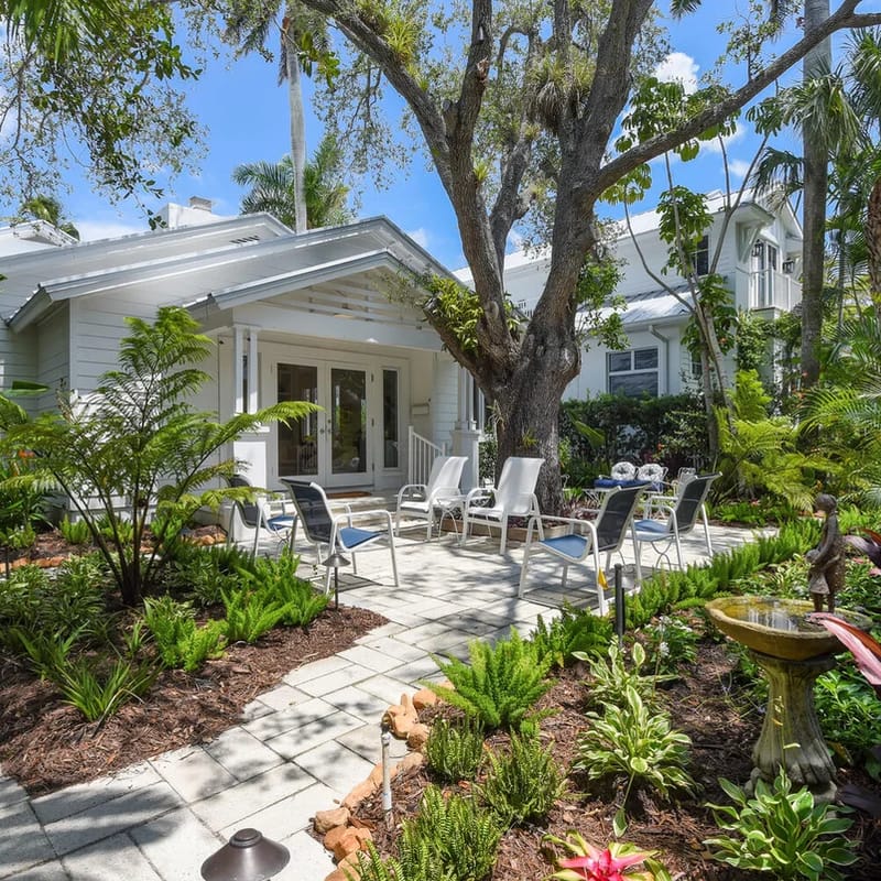 Olde Naples Oasis